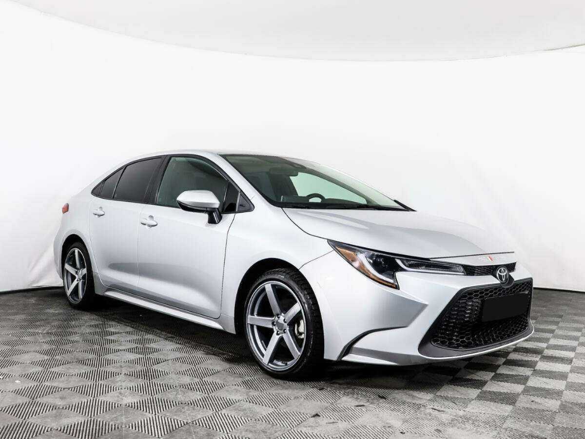 Toyota Corolla, 2021 - фото №3