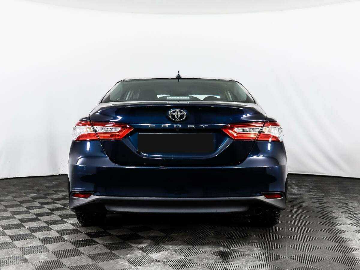 Toyota Camry, 2020 - фото №4