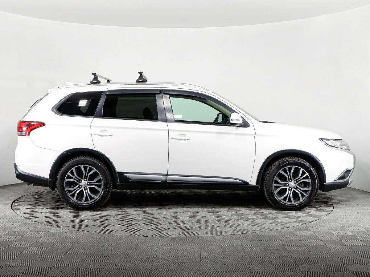 Mitsubishi Outlander, 2018 - фото №4