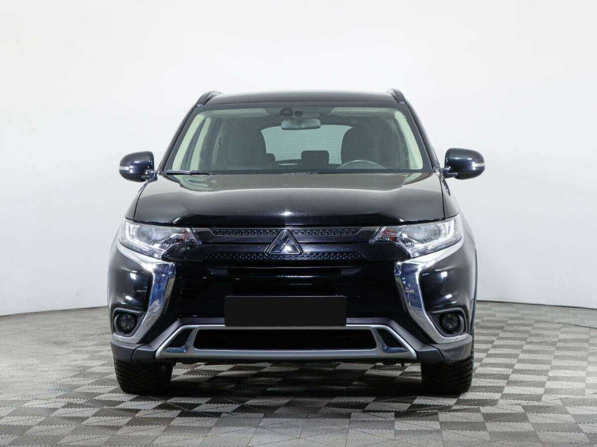 Mitsubishi Outlander, 2021 - фото №2