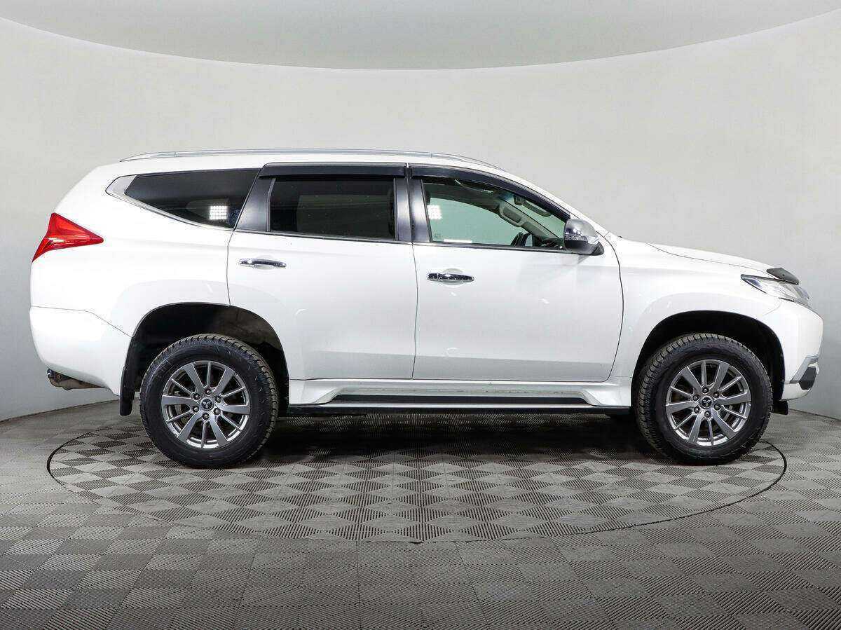 Mitsubishi Pajero Sport, 2018 - фото №4