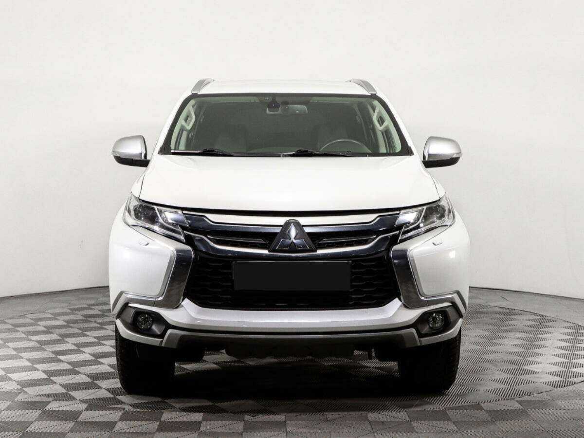 Mitsubishi Pajero Sport, 2018 - фото №2