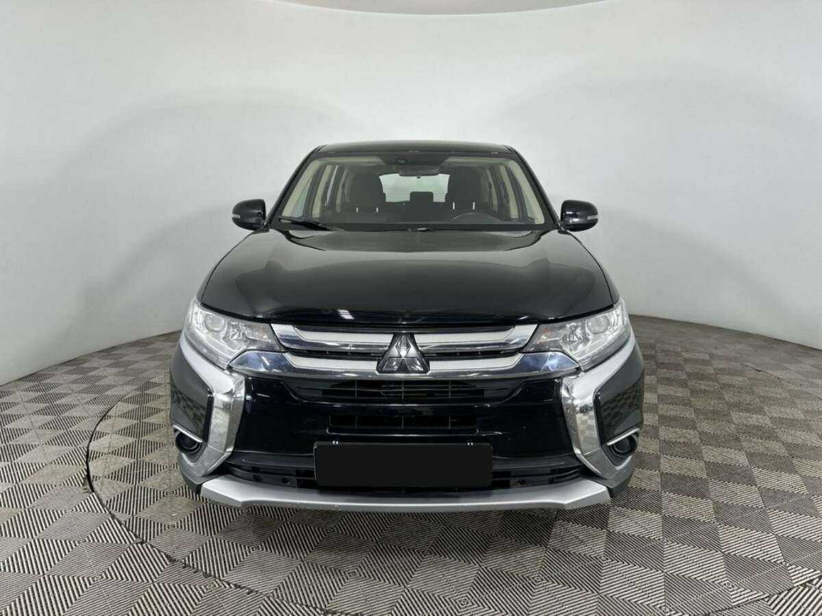 Mitsubishi Outlander, 2017 - фото №2