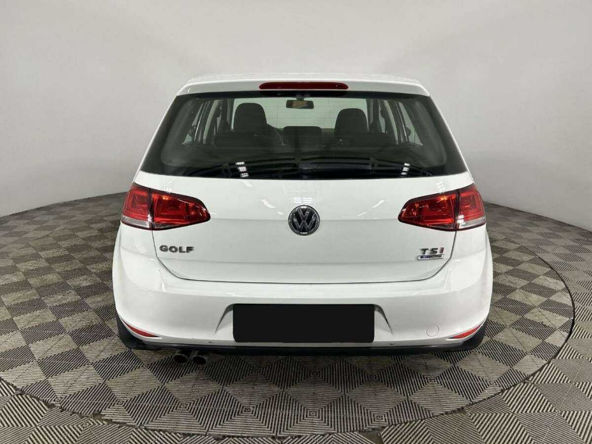 Volkswagen Golf, 2015 - фото №3