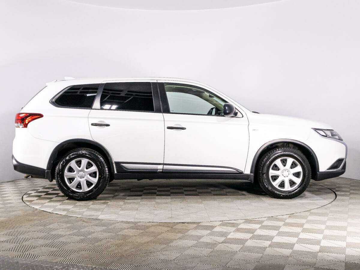 Mitsubishi Outlander, 2019 - фото №4