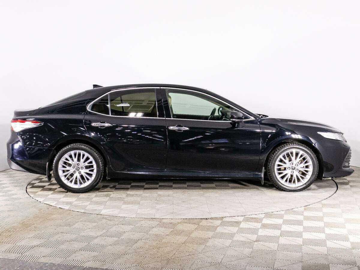 Toyota Camry, 2018 - фото №4