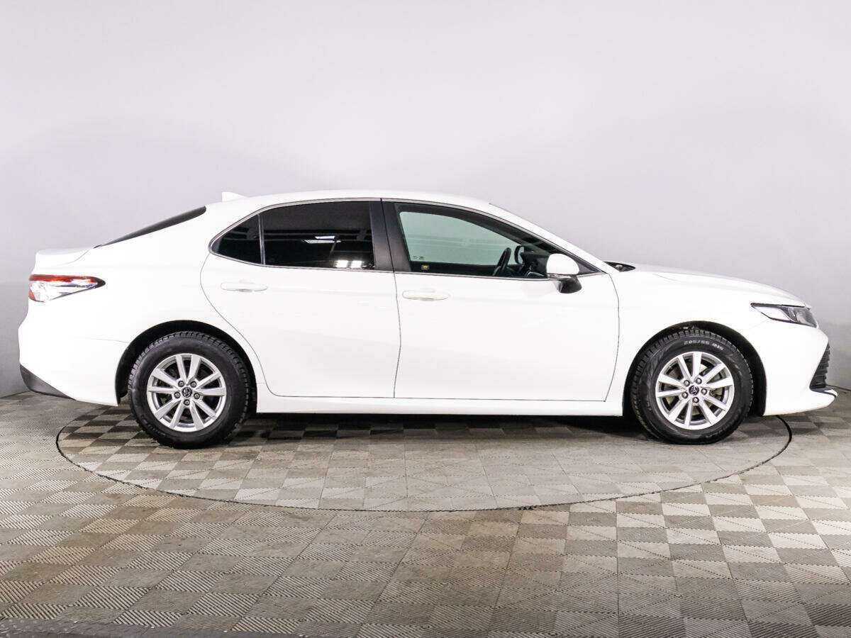 Toyota Camry, 2019 - фото №4