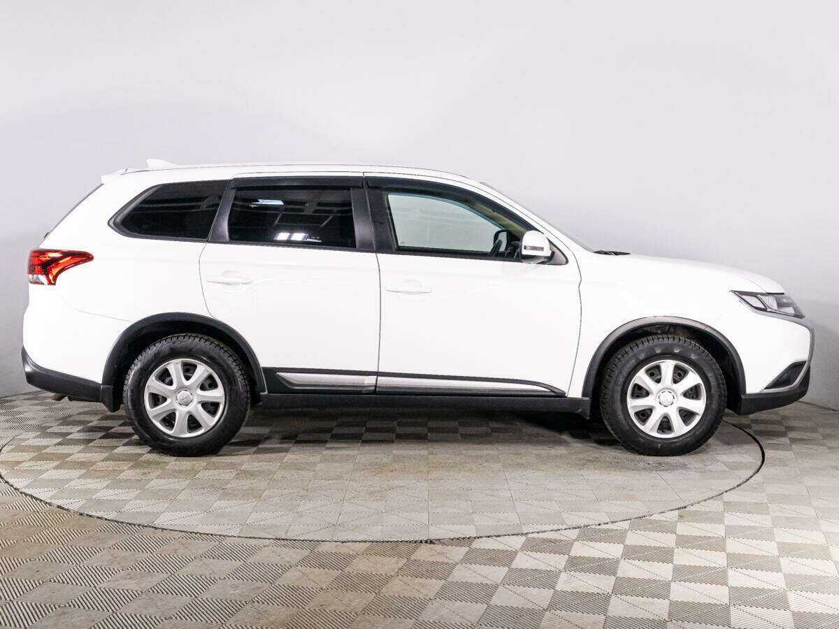 Mitsubishi Outlander, 2019 - фото №4