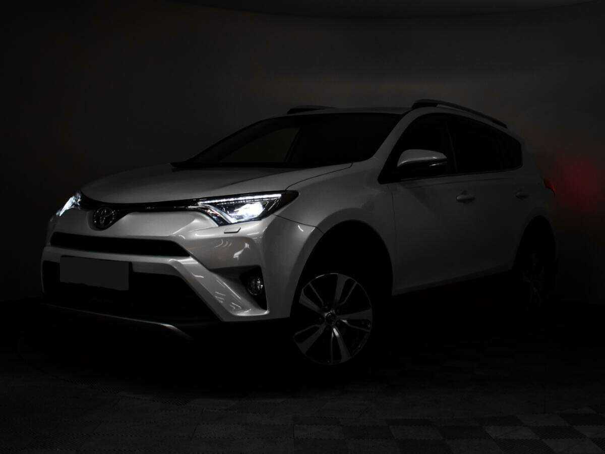 Toyota RAV4, 2018 - фото №2