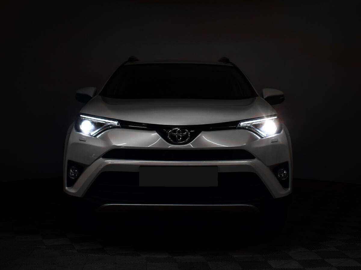 Toyota RAV4, 2018 - фото №4