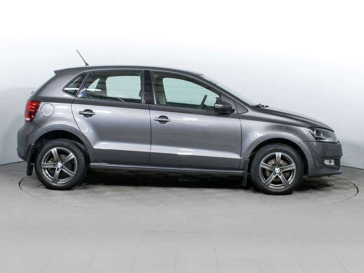 Volkswagen Polo, 2012 - фото №4