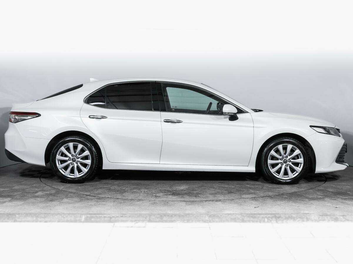 Toyota Camry, 2019 - фото №4
