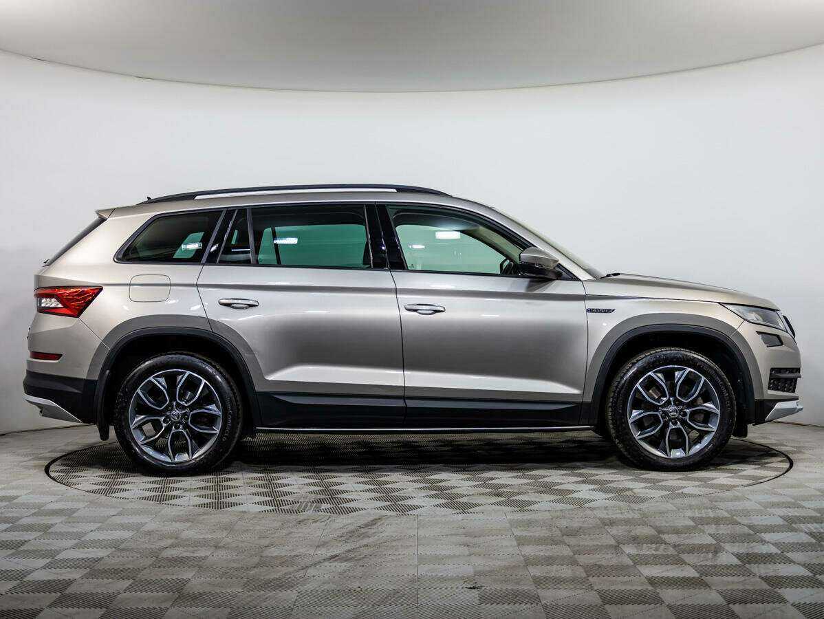 Skoda Kodiaq, 2018 - фото №3
