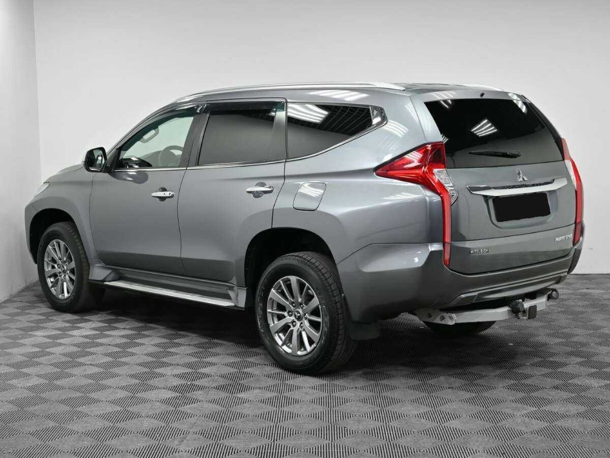 Mitsubishi Pajero Sport, 2017 - фото №4