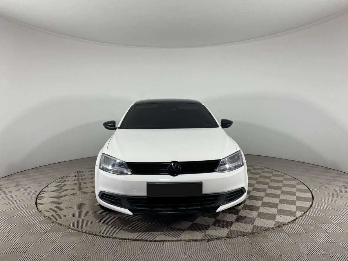 Volkswagen Jetta, 2014 - фото №2