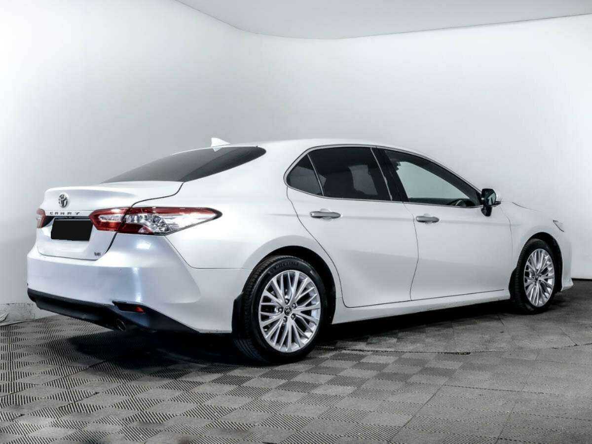 Toyota Camry, 2018 - фото №4