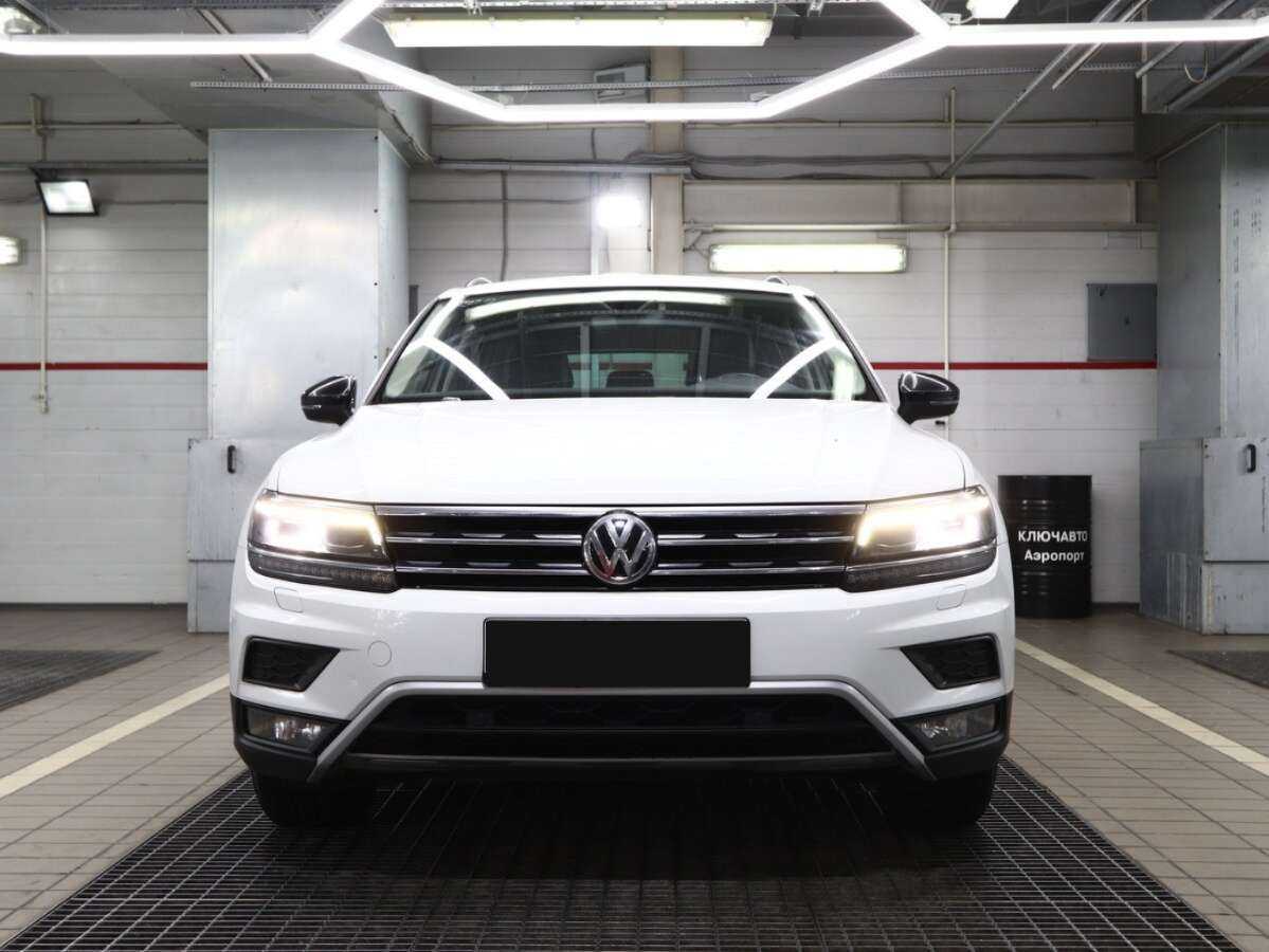 Volkswagen Tiguan, 2019 - фото №3