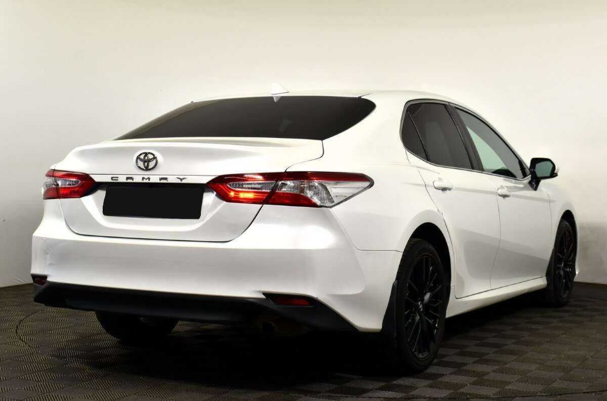 Toyota Camry, 2021 - фото №4
