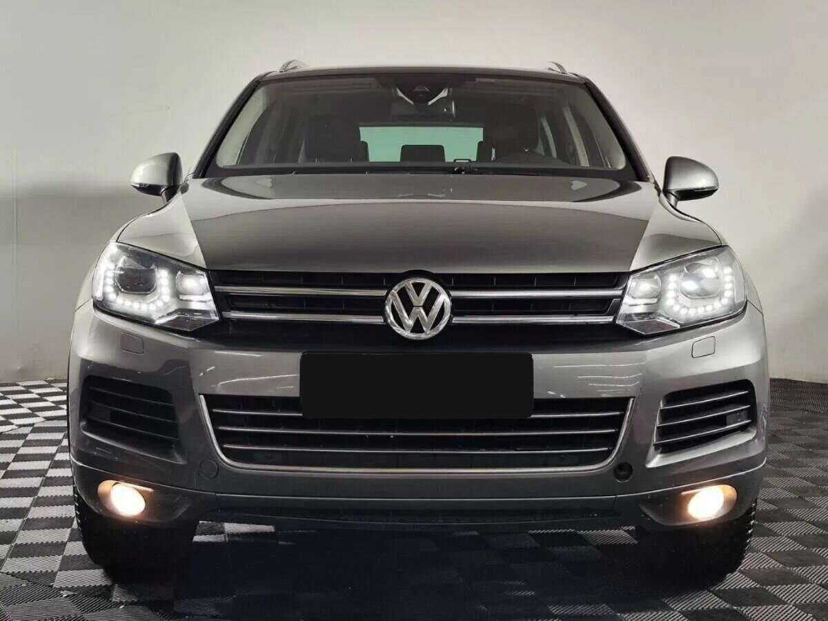 Volkswagen Touareg, 2014 - фото №2