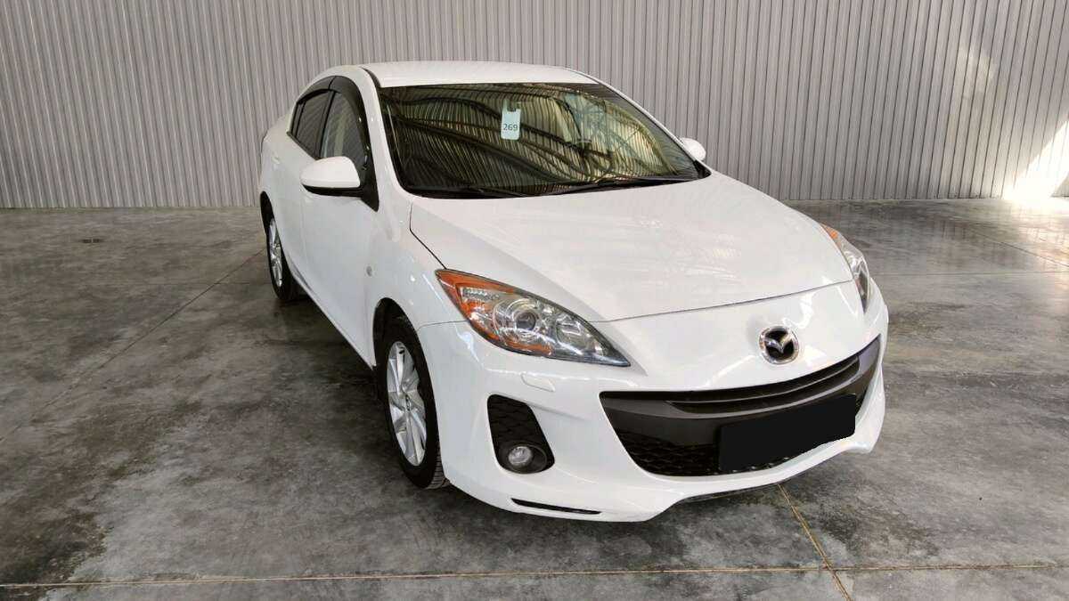 Mazda 3, 2012 - фото №3