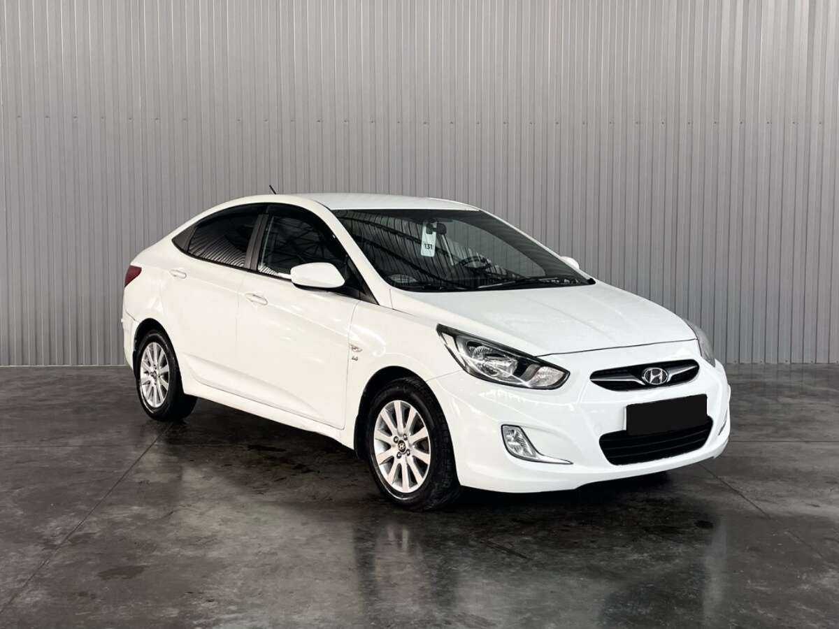 Hyundai Solaris, 2013 - фото №3