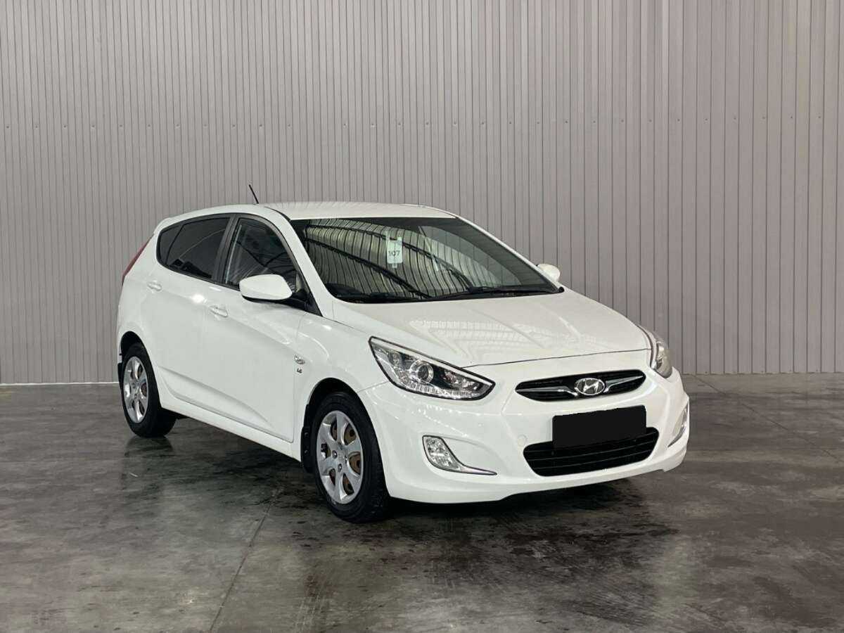 Hyundai Solaris, 2014 - фото №3