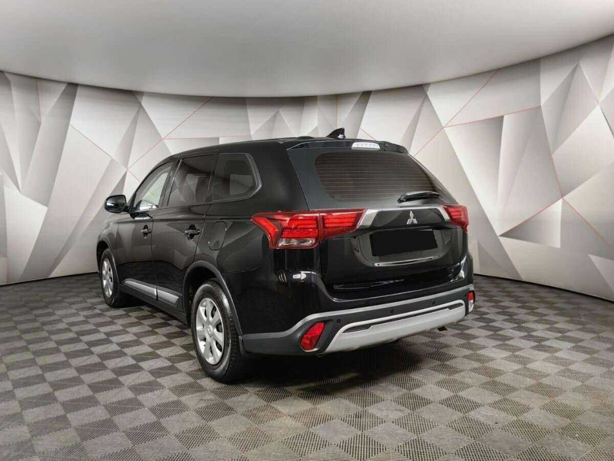 Mitsubishi Outlander, 2018 - фото №4