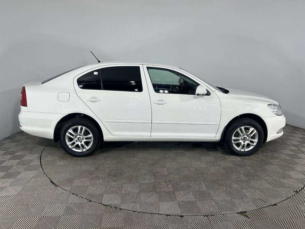 Skoda Octavia, 2012 - фото №4
