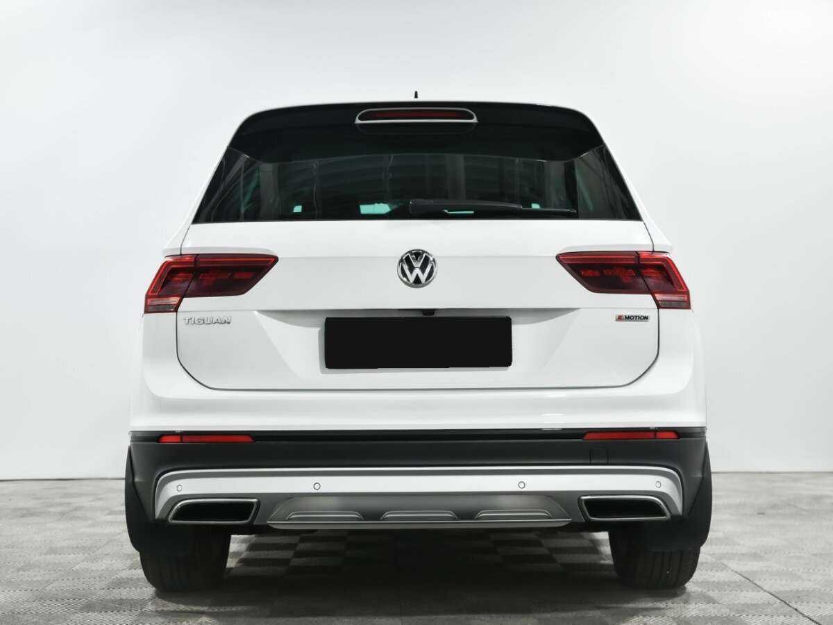 Volkswagen Tiguan, 2020 - фото №4
