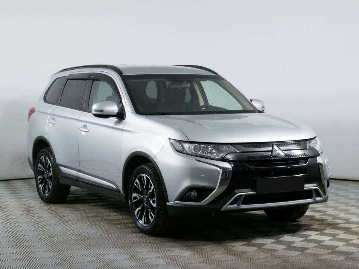 Mitsubishi Outlander, 2021 - фото №3