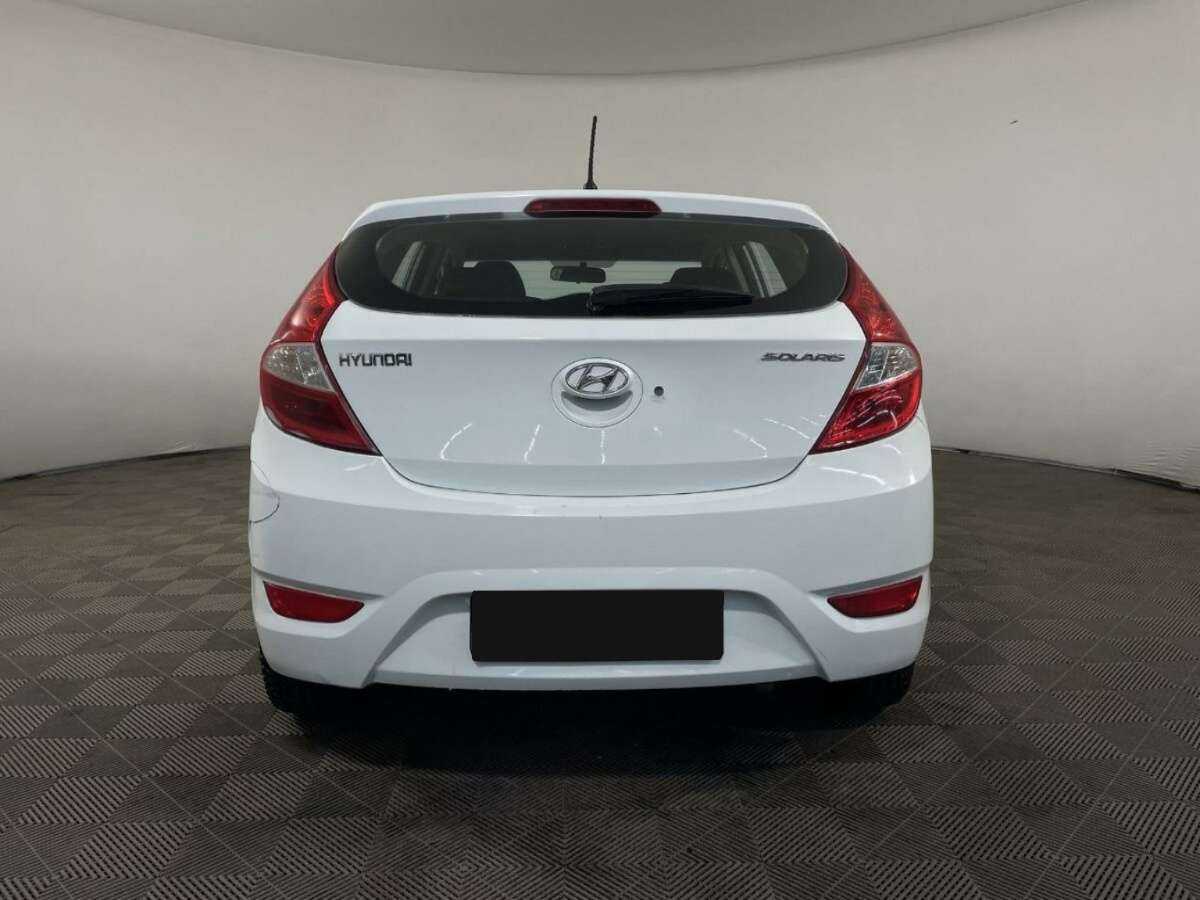 Hyundai Solaris, 2012 - фото №3