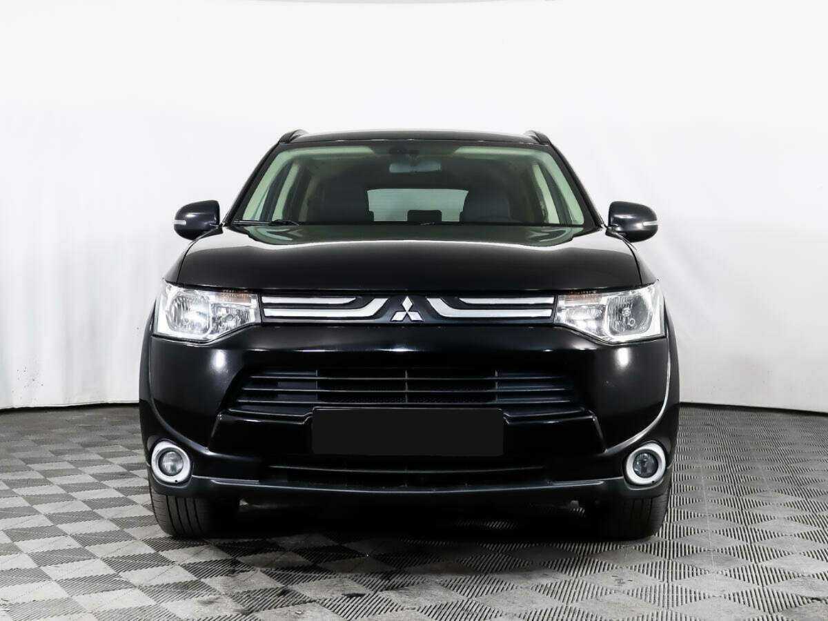Mitsubishi Outlander, 2013 - фото №2