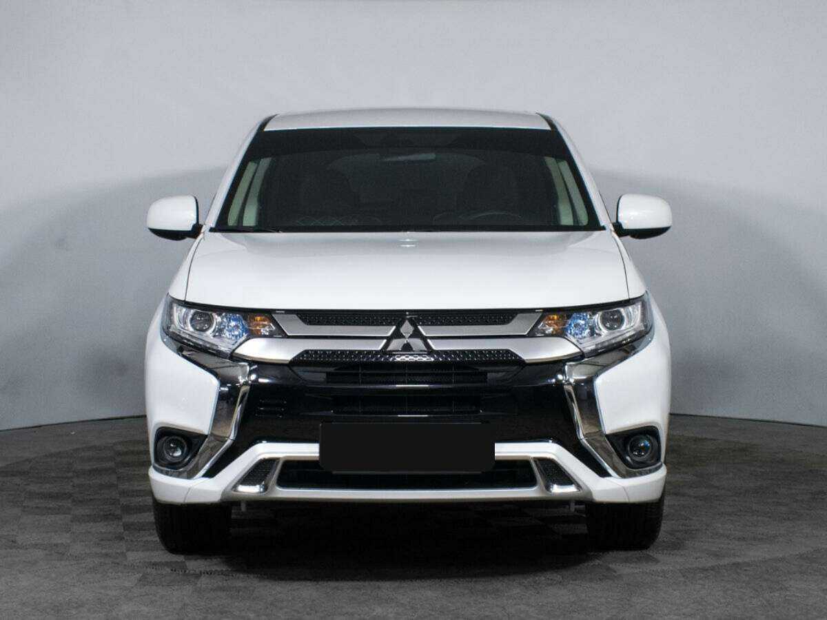 Mitsubishi Outlander, 2022 - фото №2