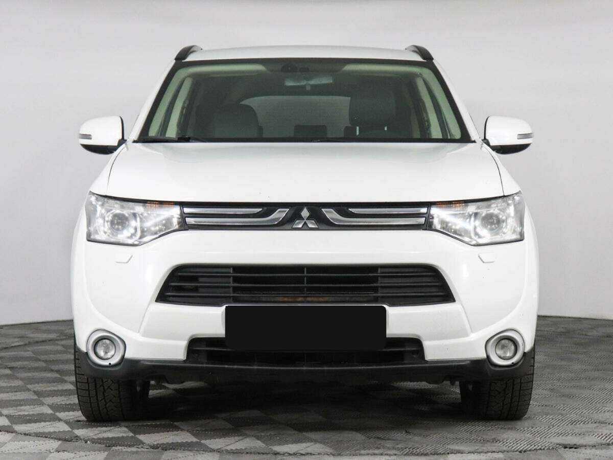 Mitsubishi Outlander, 2012 - фото №2