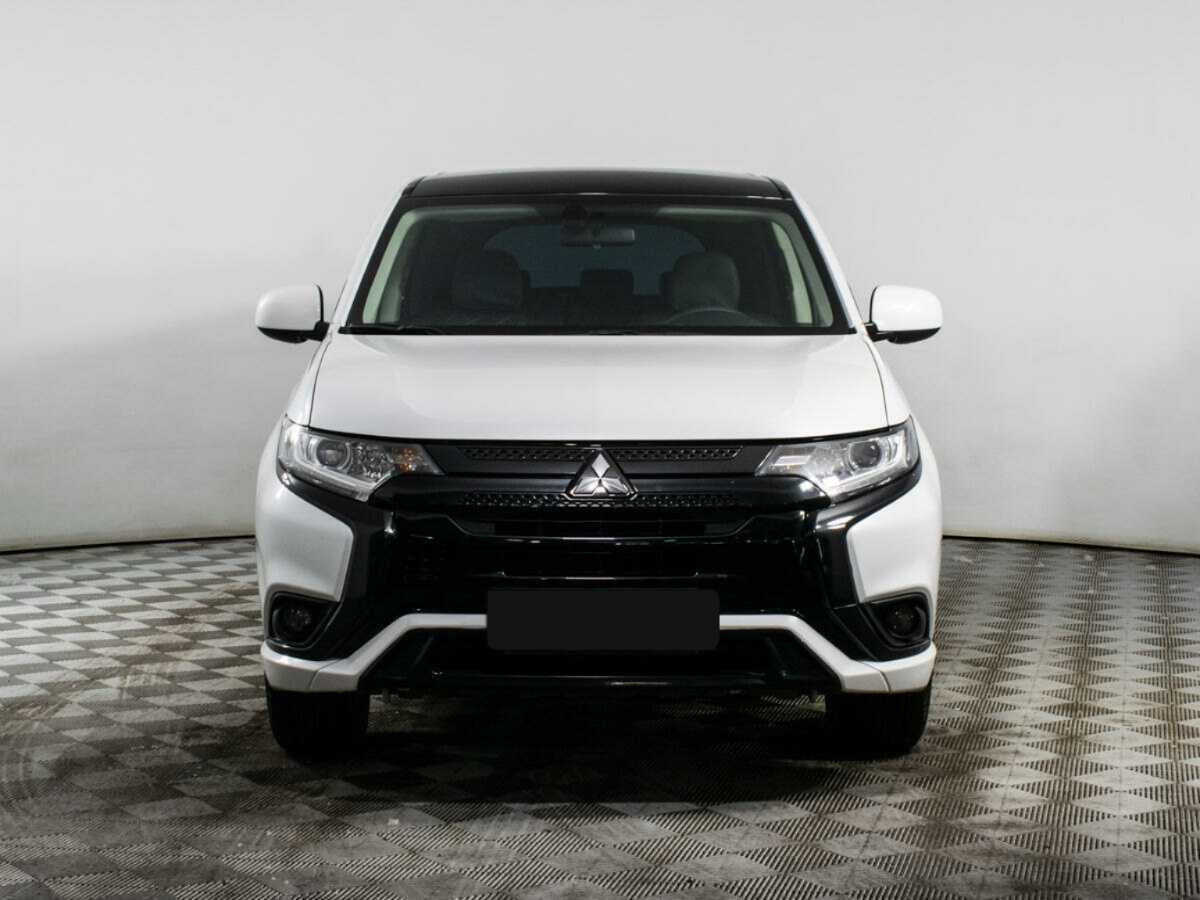 Mitsubishi Outlander, 2022 - фото №2