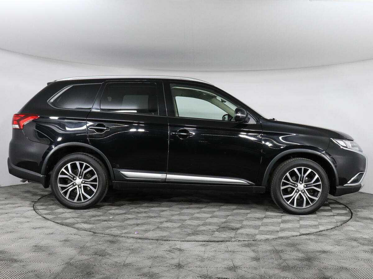 Mitsubishi Outlander, 2018 - фото №4