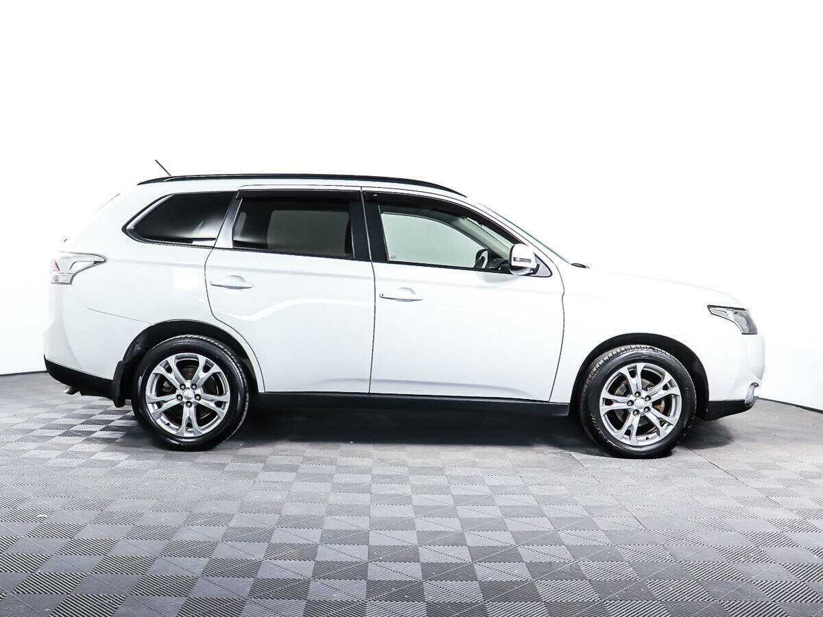 Mitsubishi Outlander, 2013 - фото №4