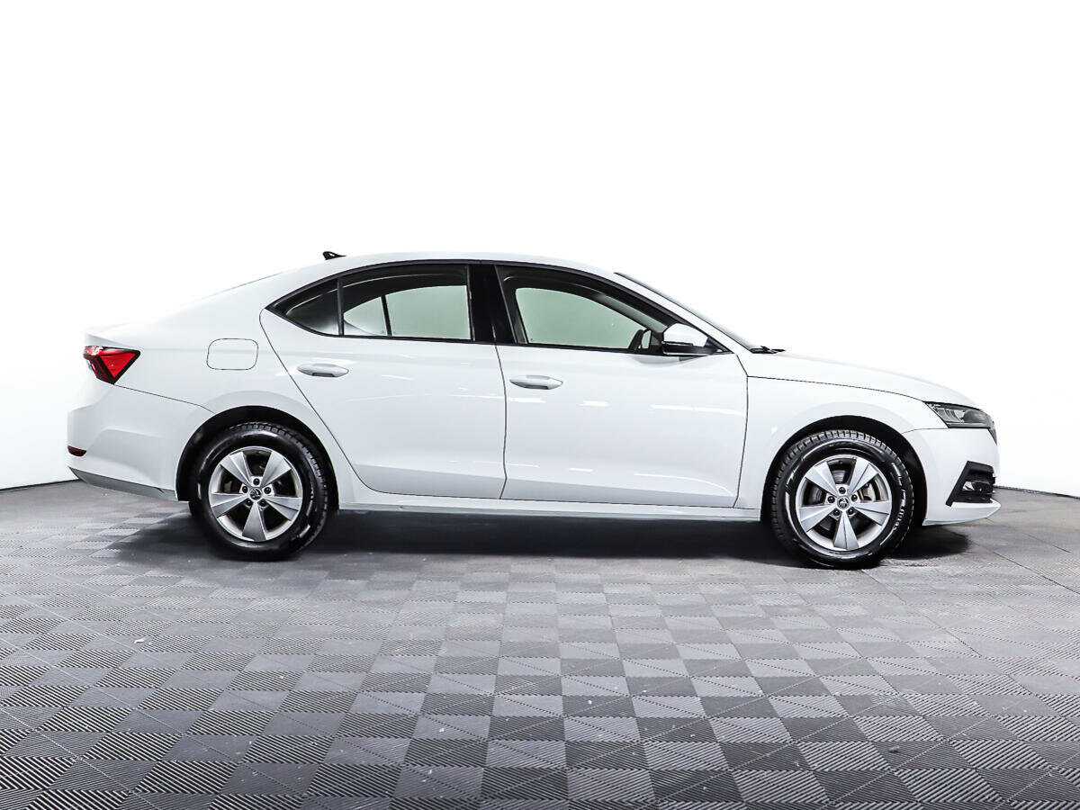 Skoda Octavia, 2021 - фото №3
