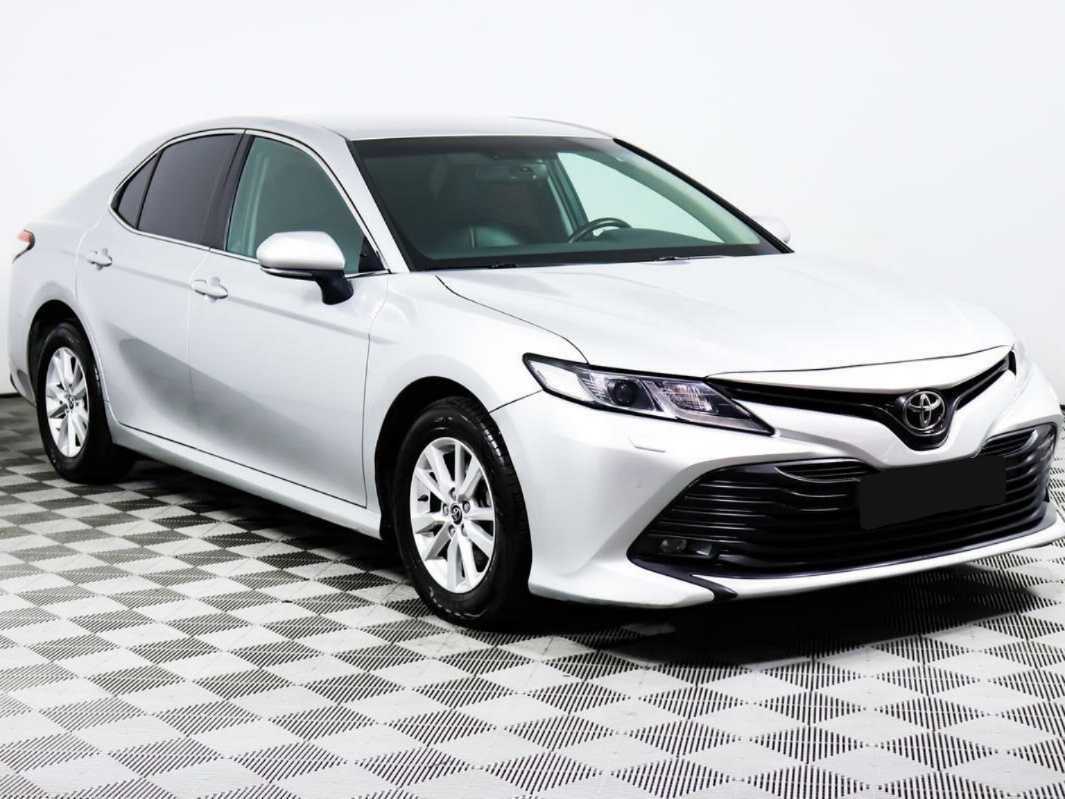 Toyota Camry, 2018 - фото №3