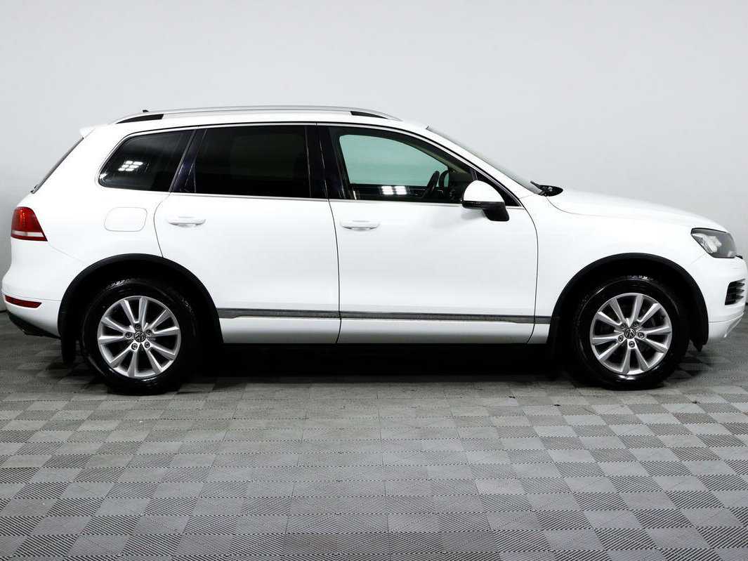 Volkswagen Touareg, 2012 - фото №4