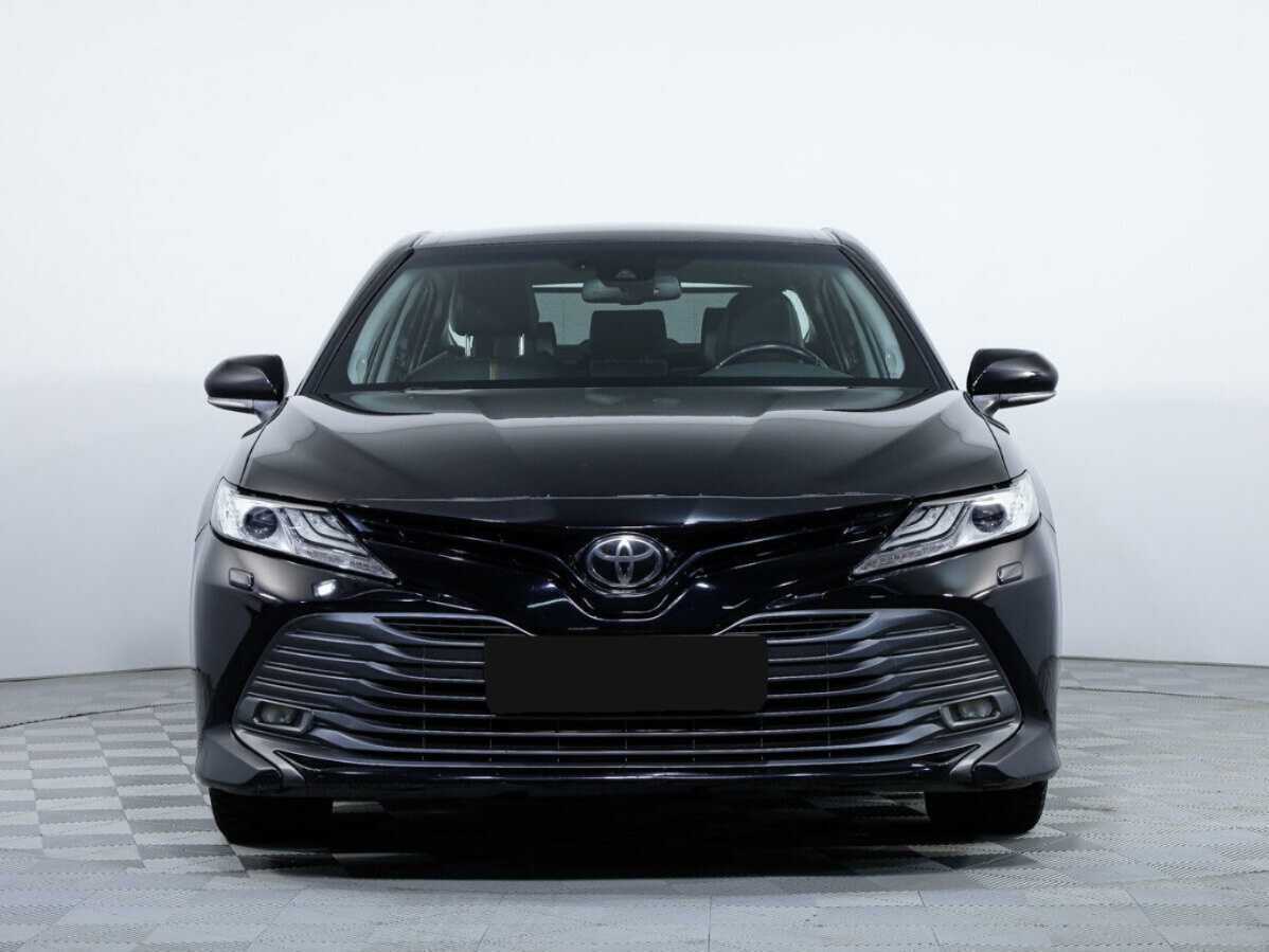 Toyota Camry, 2019 - фото №2