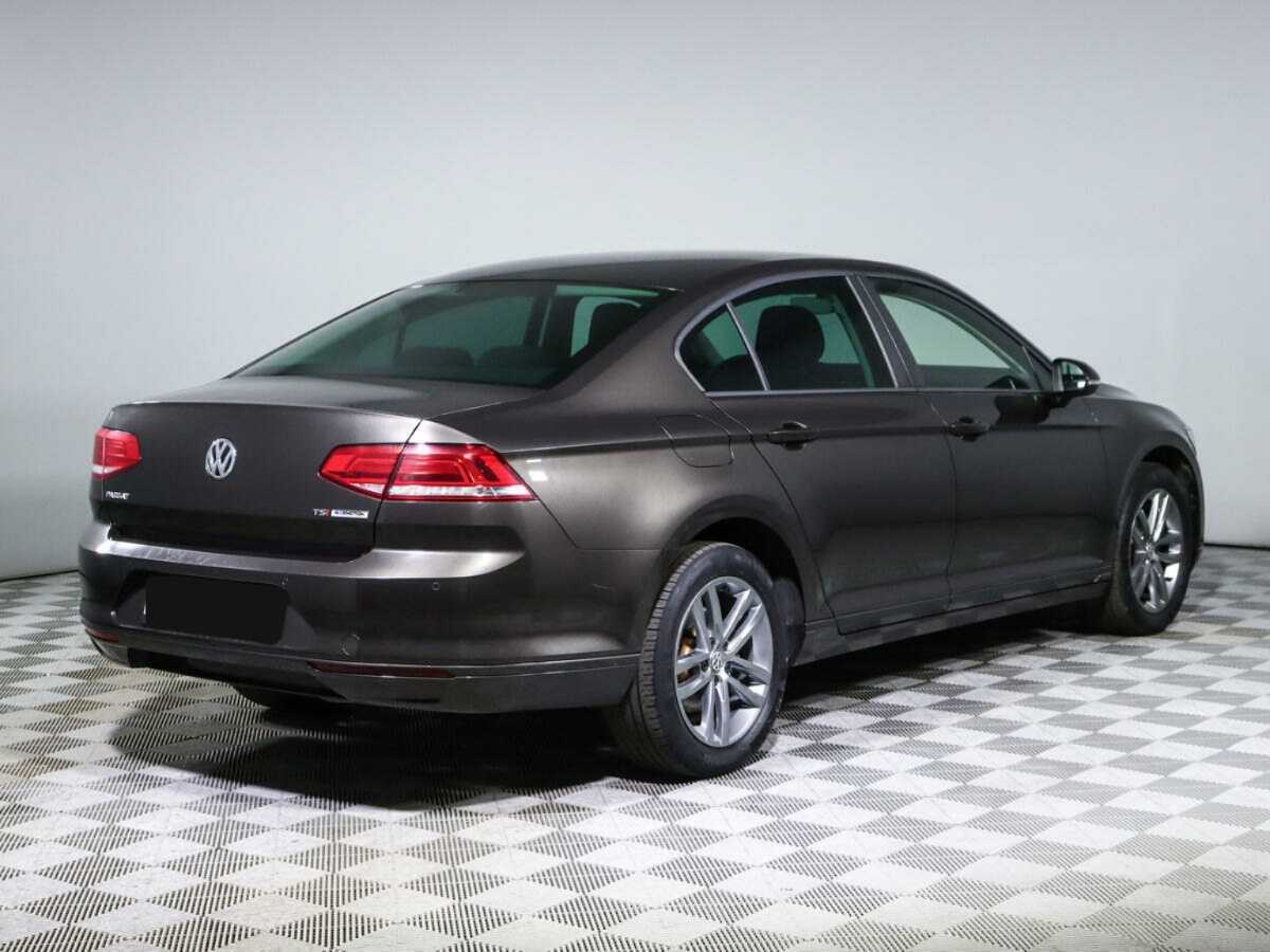 Volkswagen Passat, 2016 - фото №4