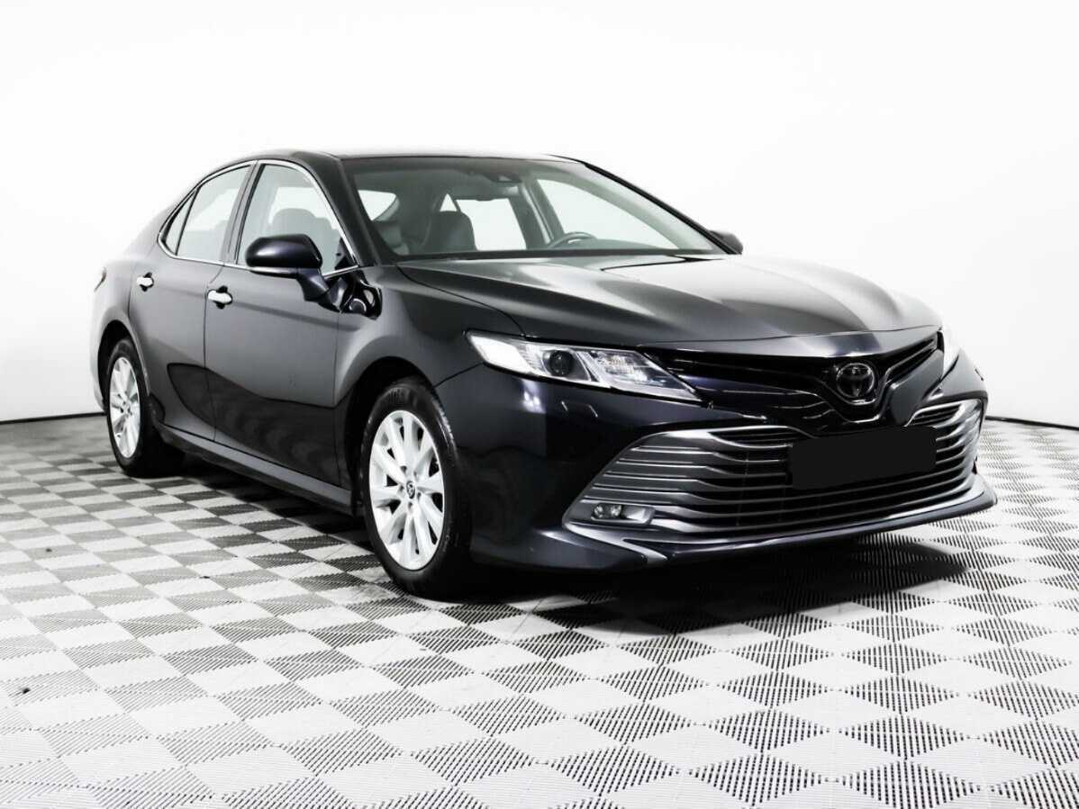 Toyota Camry, 2020 - фото №3