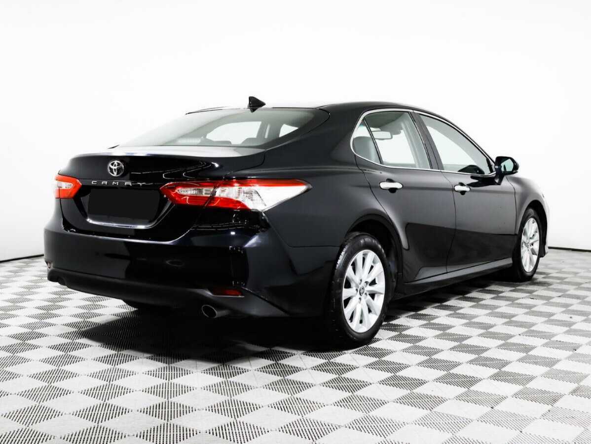 Toyota Camry, 2020 - фото №4