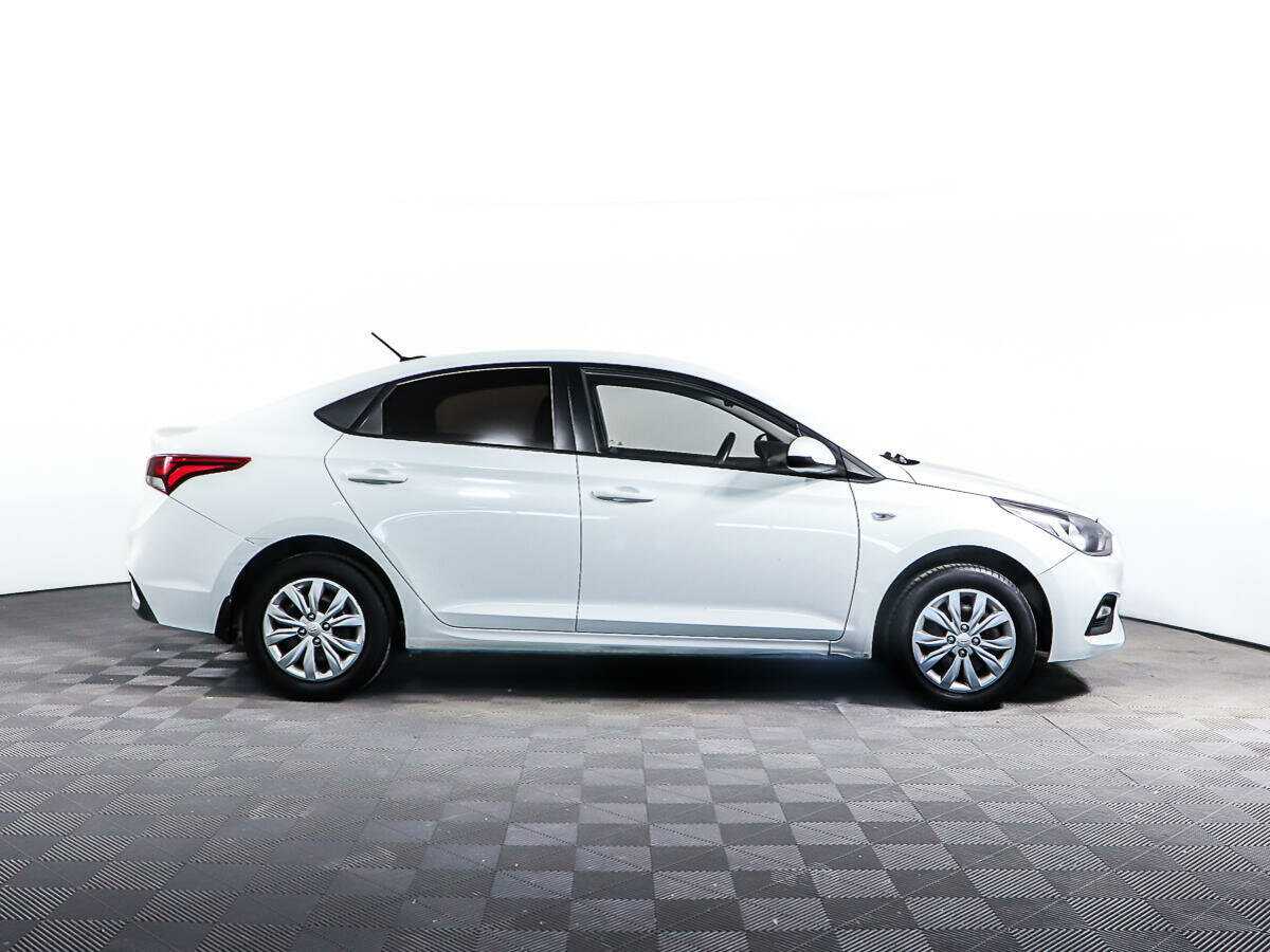 Hyundai Solaris, 2018 - фото №4