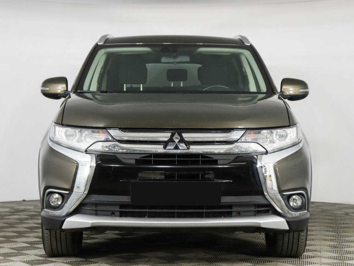Mitsubishi Outlander, 2018 - фото №2