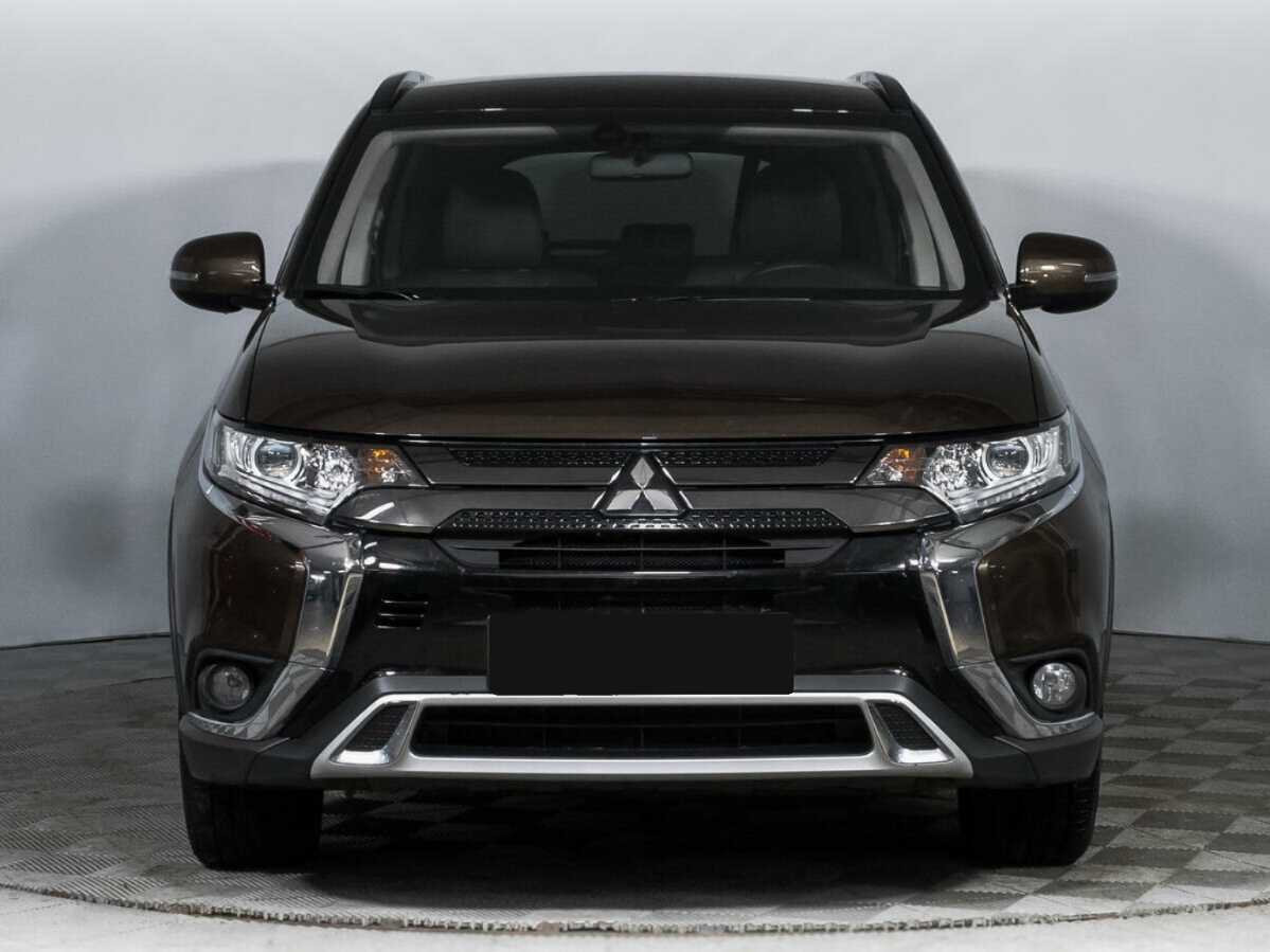 Mitsubishi Outlander, 2021 - фото №2