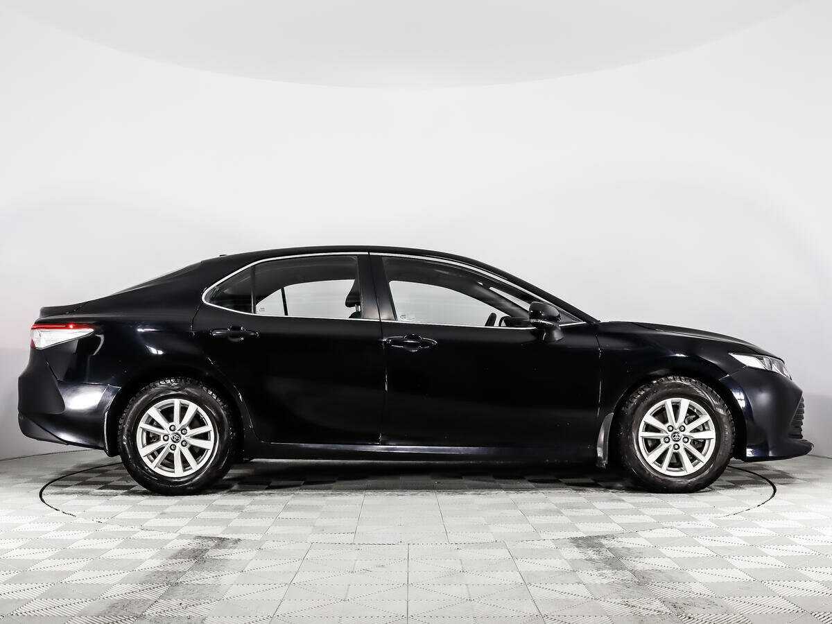 Toyota Camry, 2021 - фото №4