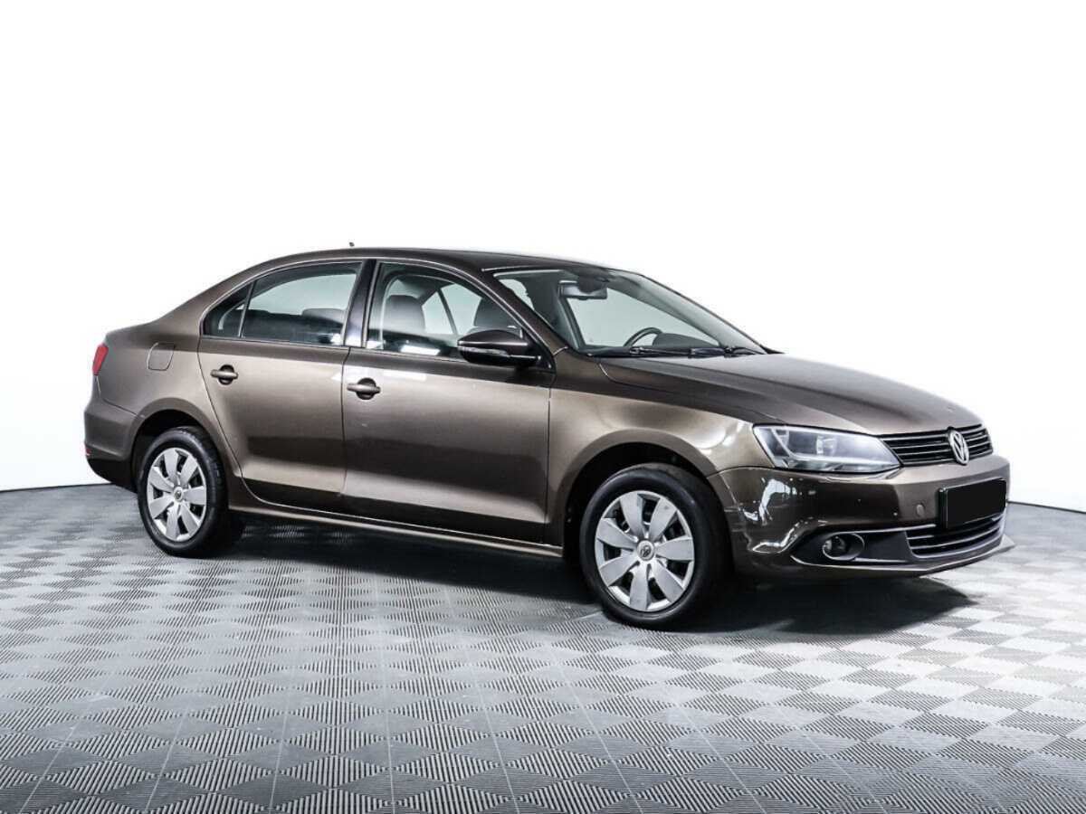 Volkswagen Jetta, 2012 - фото №2
