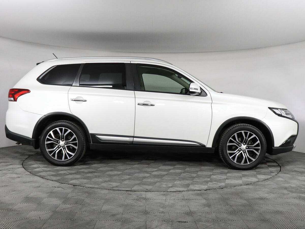 Mitsubishi Outlander, 2016 - фото №4